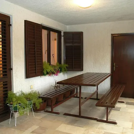 Apartments Jurina Krk Town Room photo